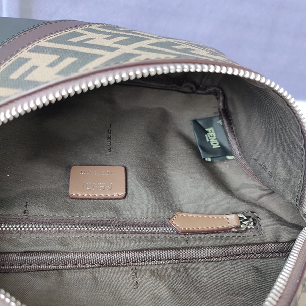 スーパーコピーブランドバッグ着用イメージ